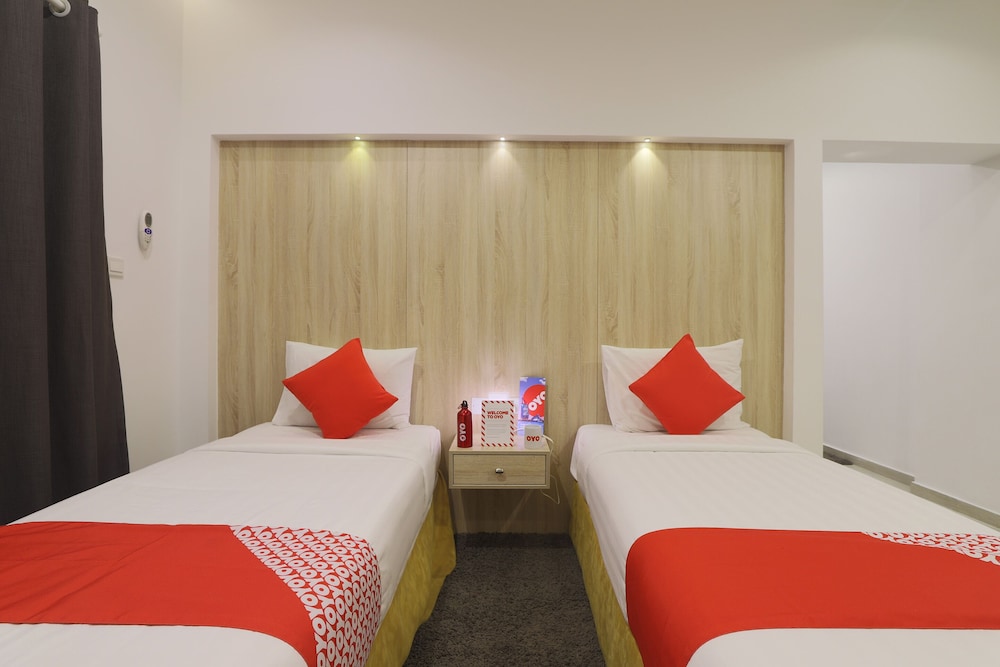 Capital O 314 24 Gold Hotel 23/49