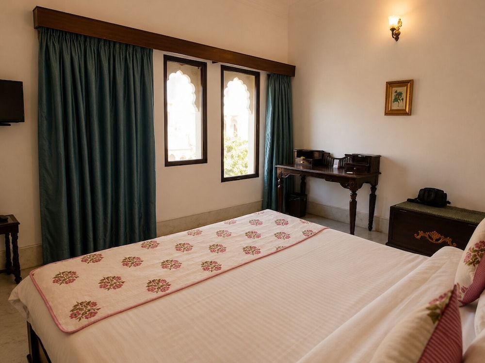 Hotel Amar Kothi 18/46