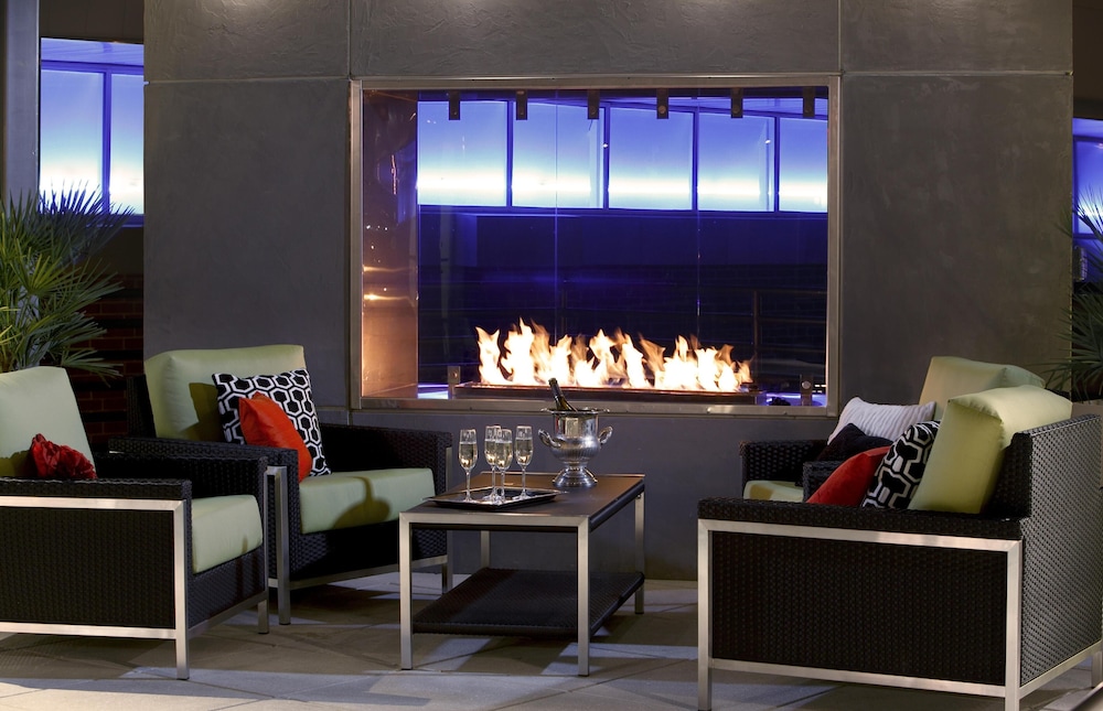 HYATT house Charlotte/Center City 37/58