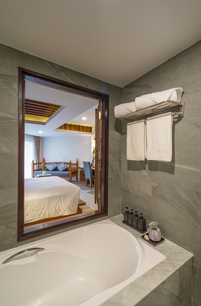 Aonang Princeville Villa Resort & Spa 66/68