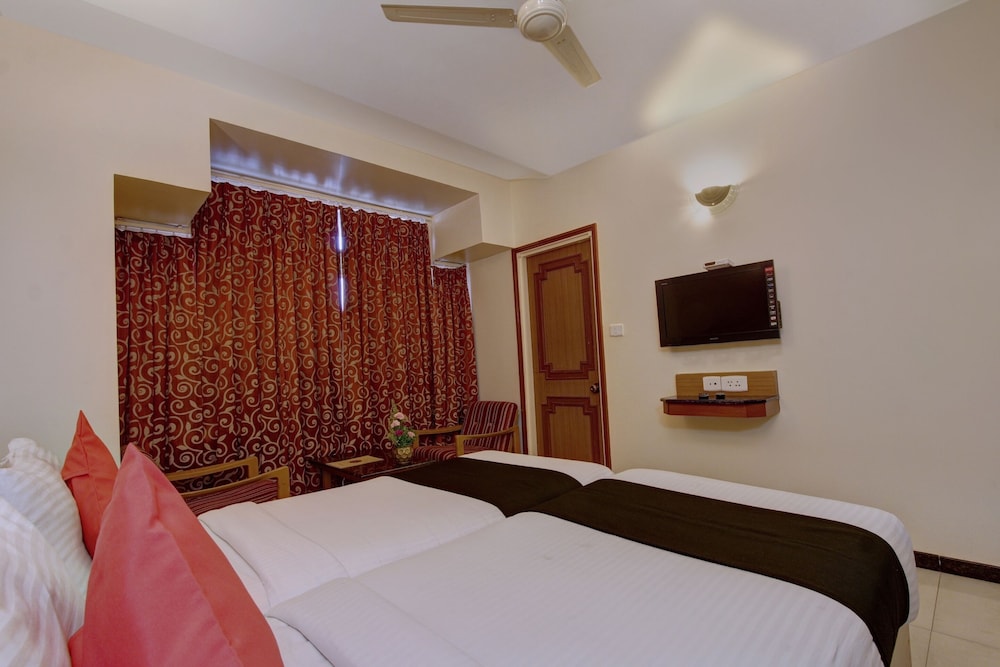 Oyo 8169 Hotel Salem Castle 13/32