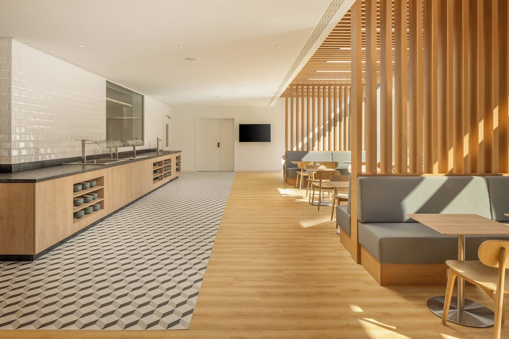 Holiday Inn Express and Suites Sion By IHG 31/50