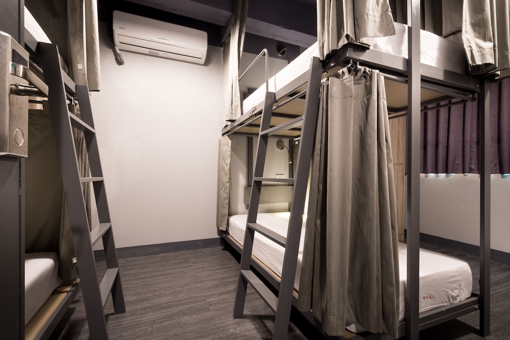 Taipei Travelers International Hostel 16/34