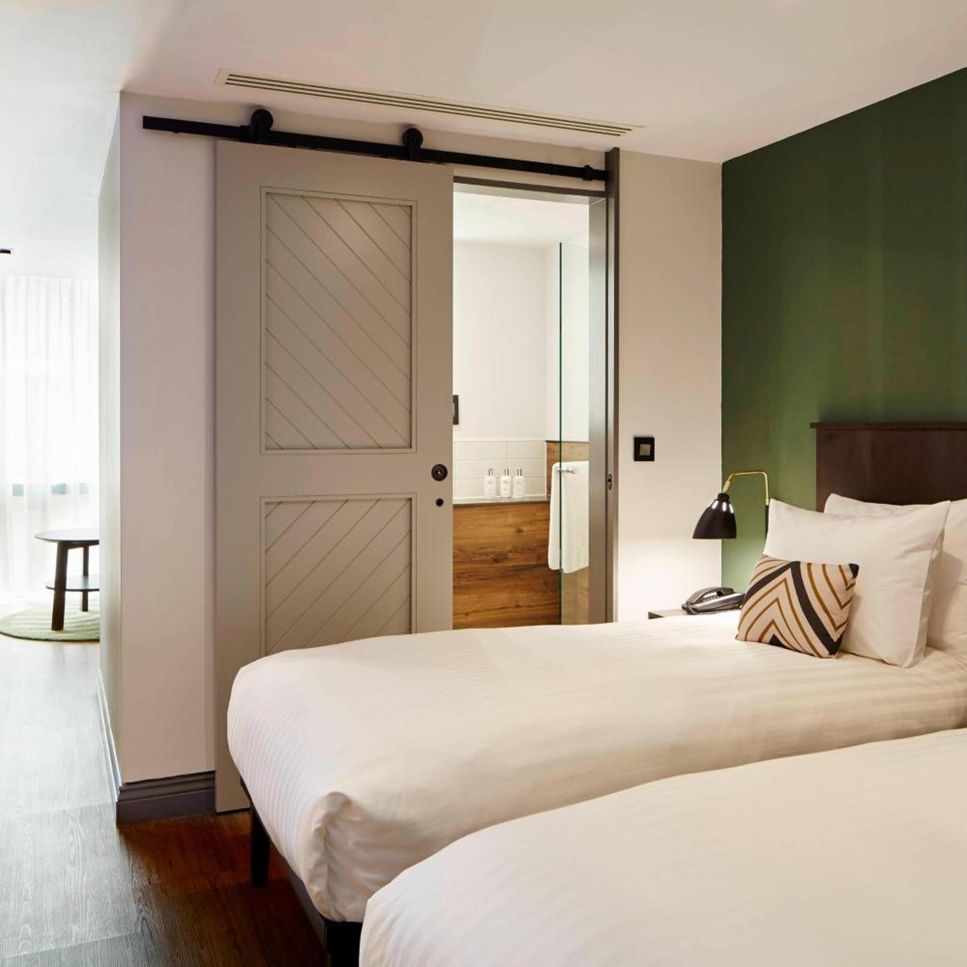 1 Bedroom, Suite, Twin Beds