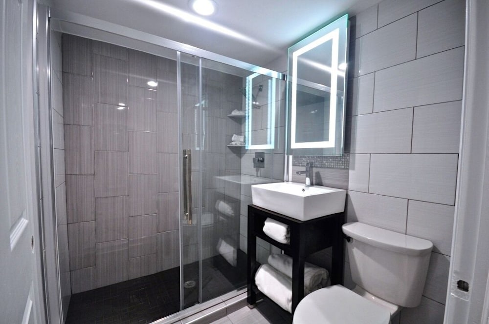 SOHO Suites Atlantic City Beach Block 44/46