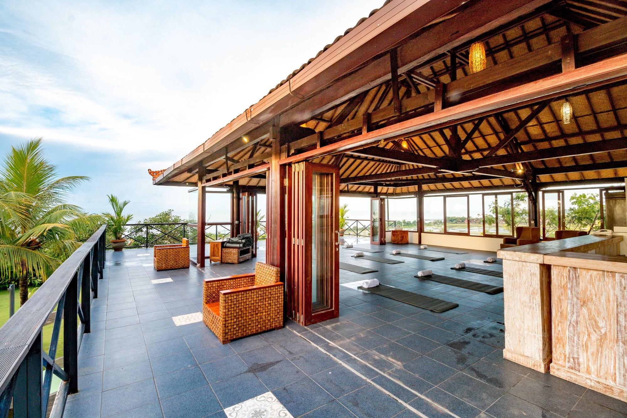 Arton Resort & Beach Club 16/23