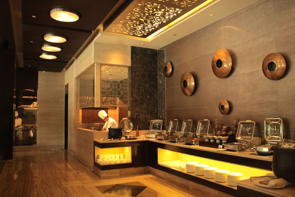 The Pllazio Hotel 25/50