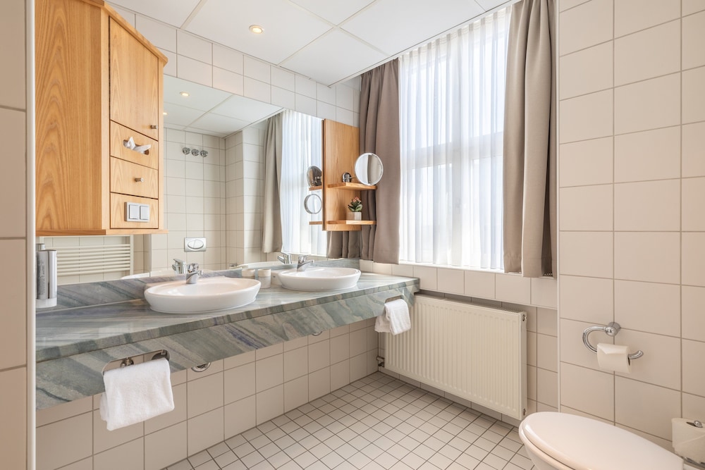 Garner Hotel Essen - Handelshof by IHG 34/85