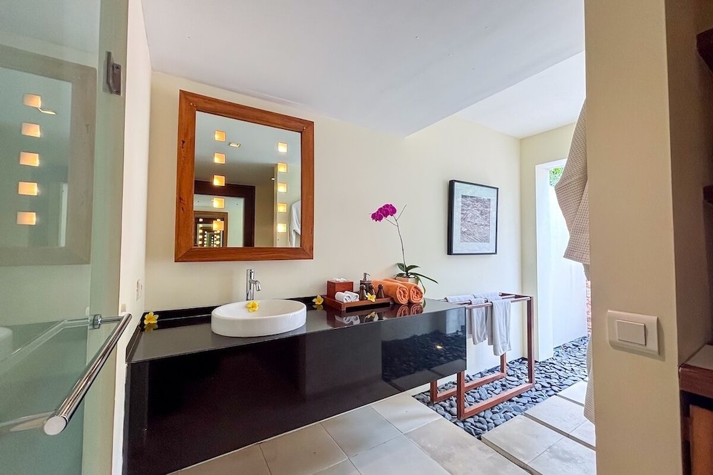 Villa Sabandari 50/50
