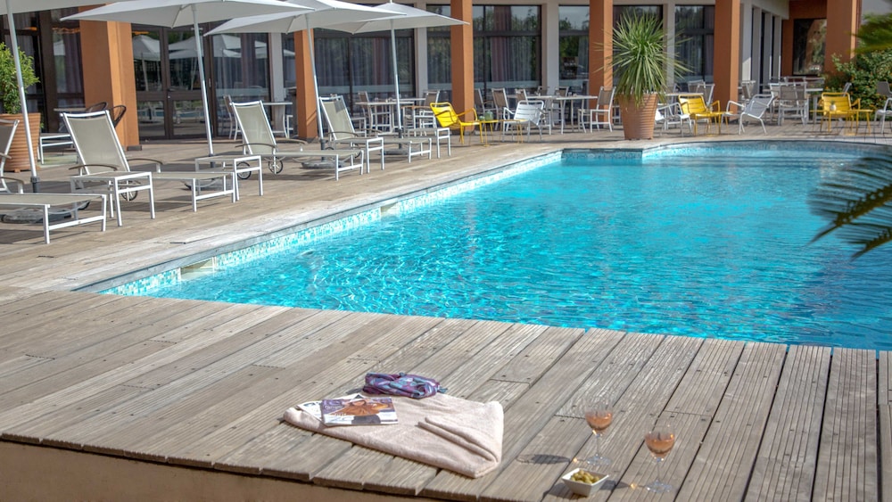 Mercure Hyeres Centre 13/73