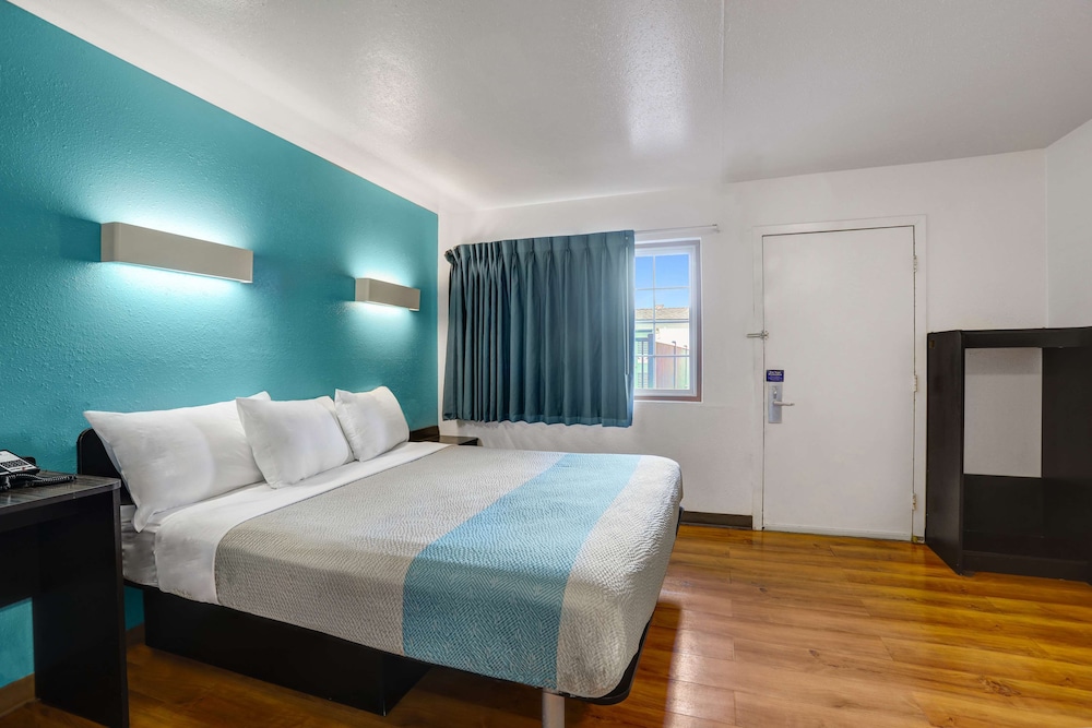 Motel6 Napa, CA 15/43