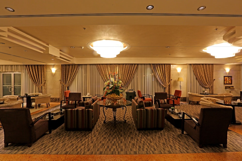 Ayass Hotel 66/74