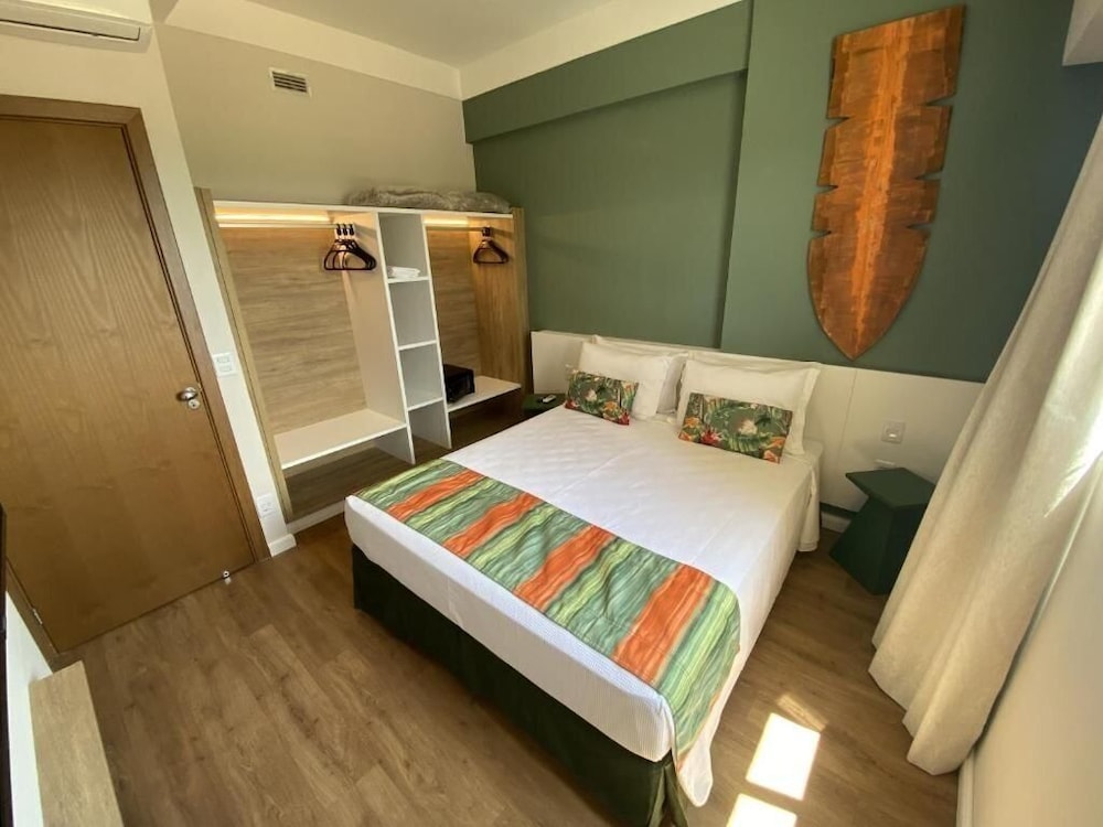 Hot Beach Suites 13/50