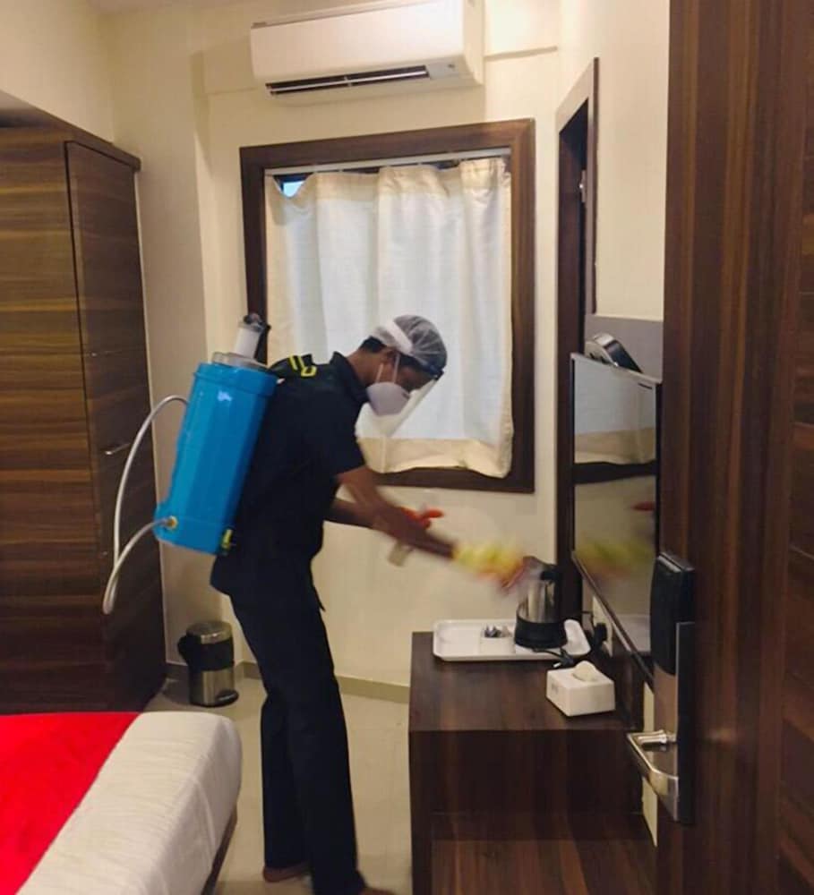 Hotel Mumbai International 17/22