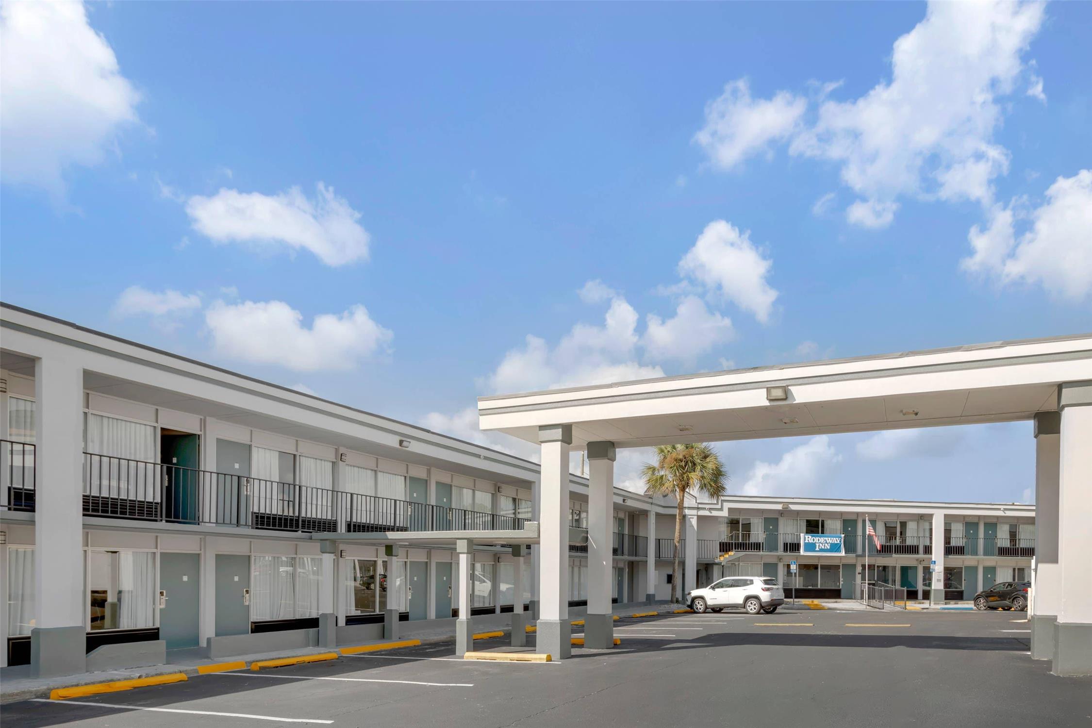Rodeway Inn Orange Park - Jacksonville near Naval Air Station 13/18