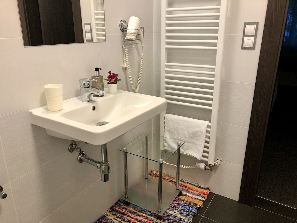 Hotel Shato 47/49