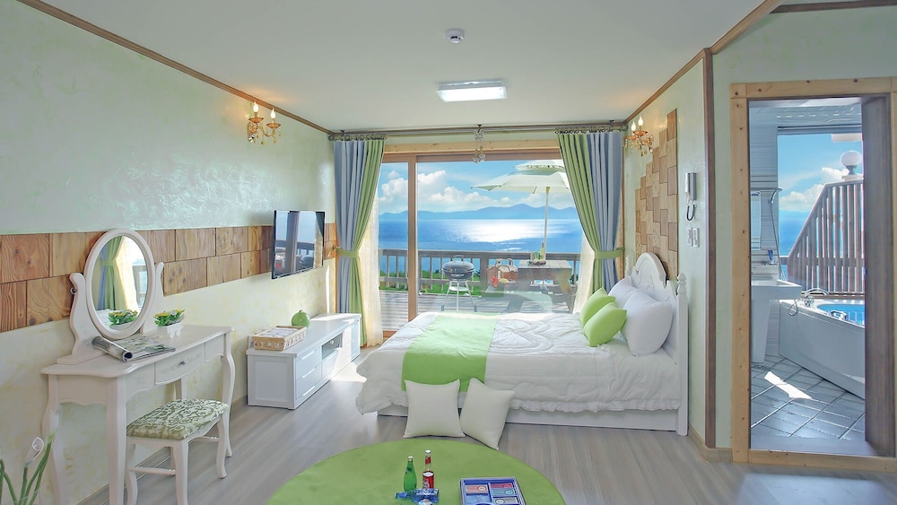 Namhae Bel Vienne Pension 32/50