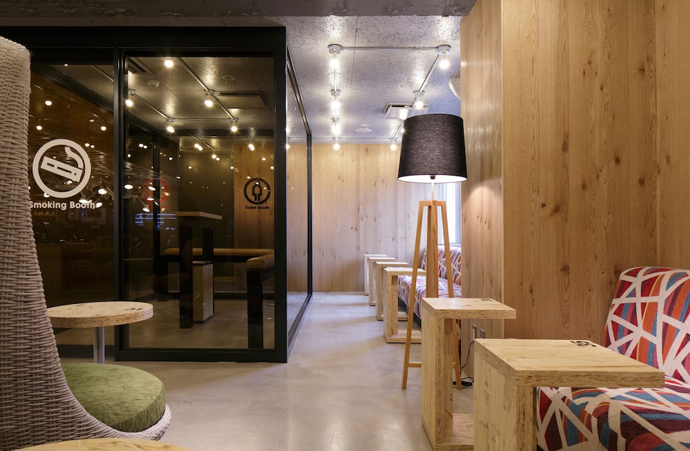 Booth Net Cafe & Capsule 24/30