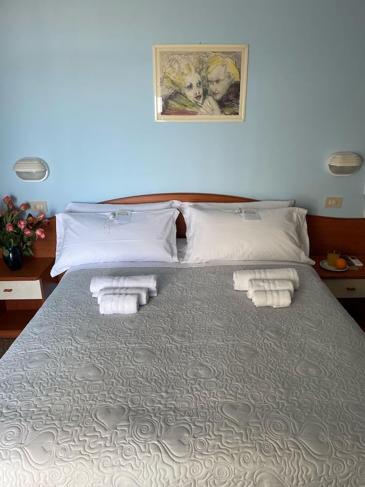 Hotel Morri 32/33