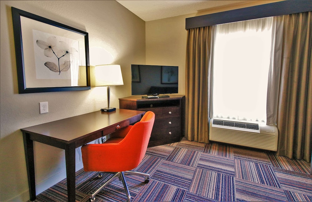 Hampton Inn And Suites Flowery Branch 34/38