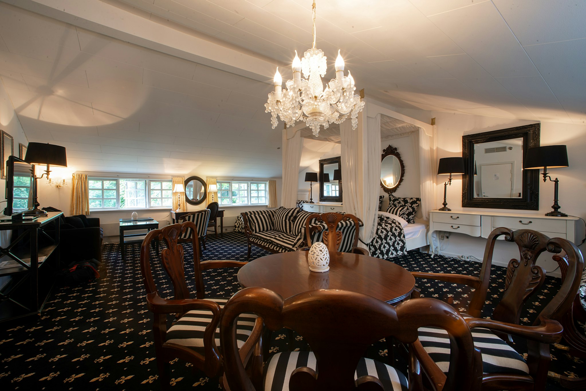 Sauntehus Slotshoteler 14/28