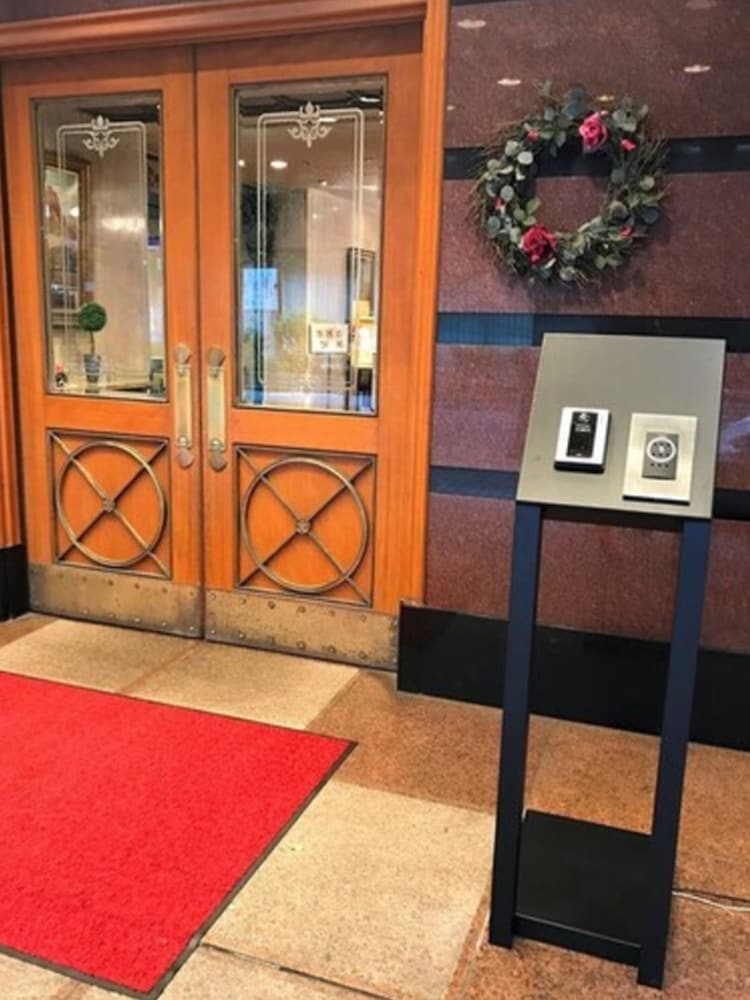 Diamond Hotel 11/50