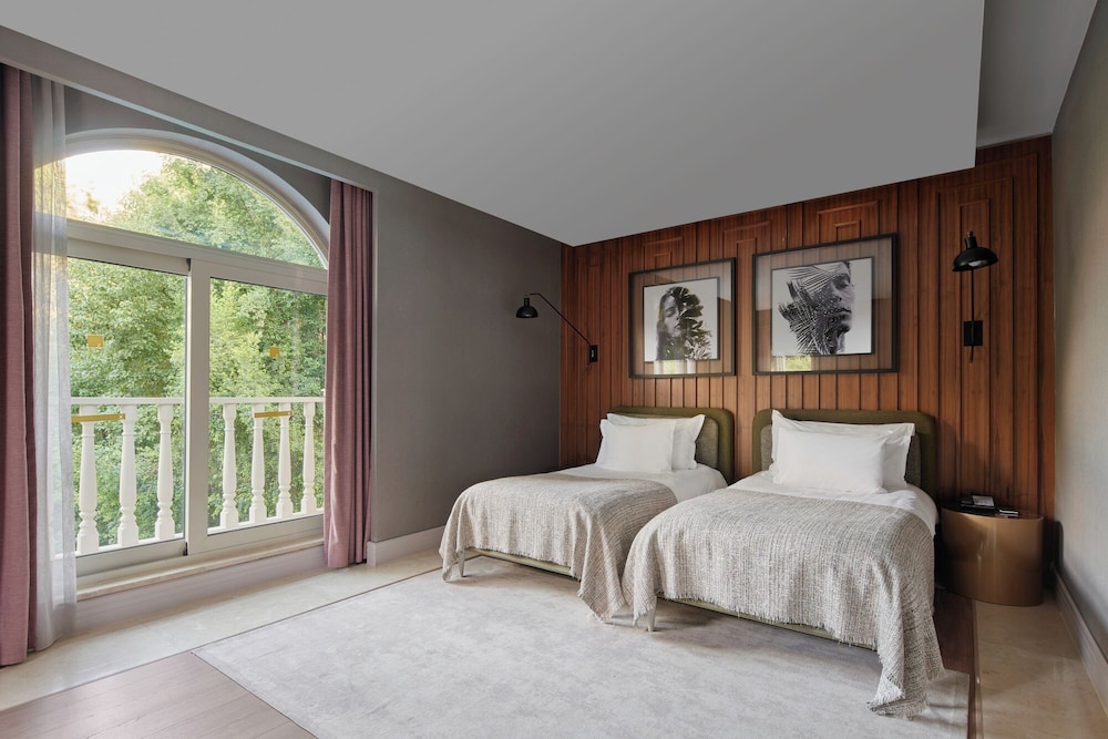 Deluxe, Villa, 2 Double and Twin Beds