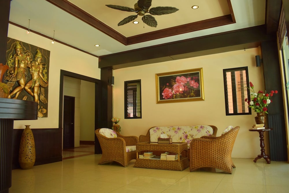 Outdoor Inn Kata Hotel 44/50