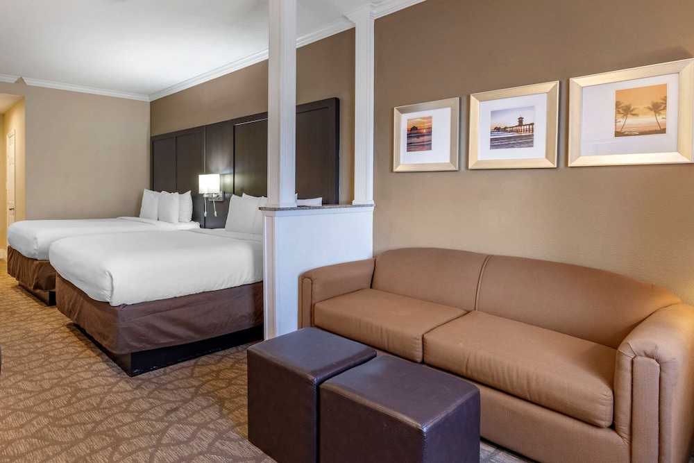 Comfort Inn & Suites Huntington Beach 13/43