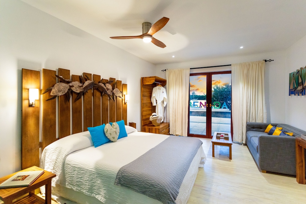 True Blue Bay Resort 23/75