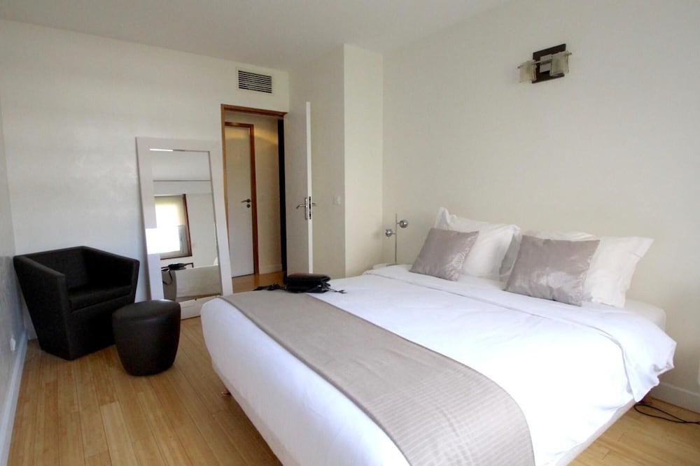 Short Stay Paris Apartments 5/50