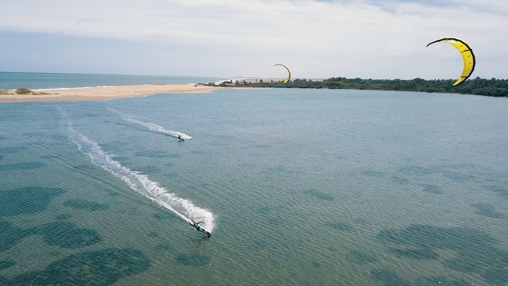 Elements Beach & Nature Resort 35/50