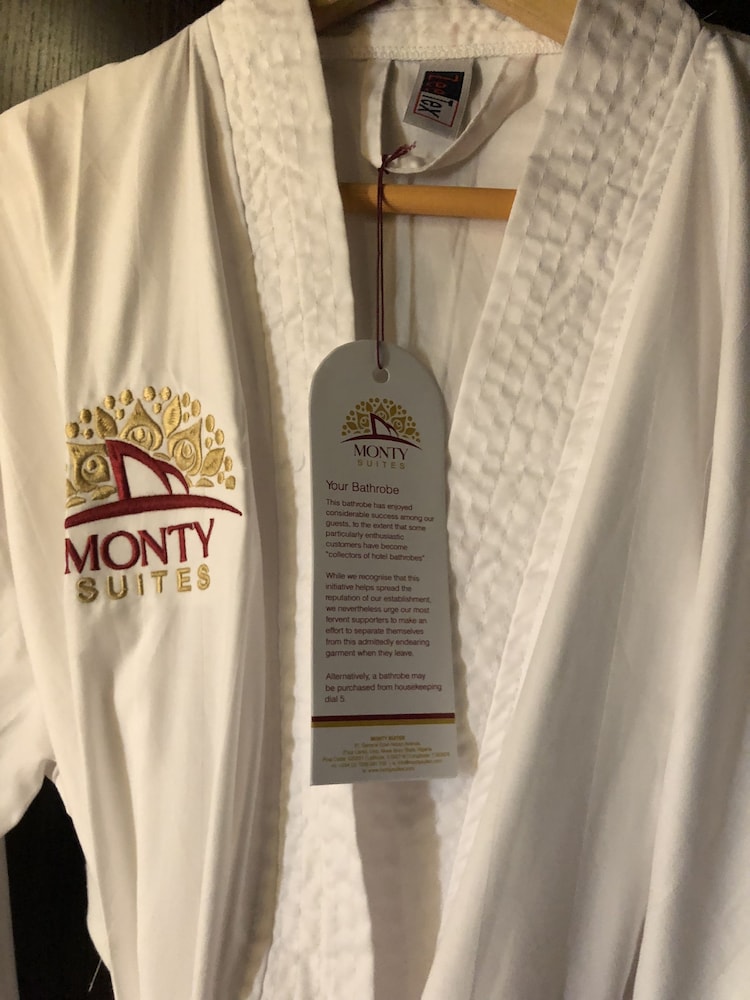 Monty Suites and Golf 12/46