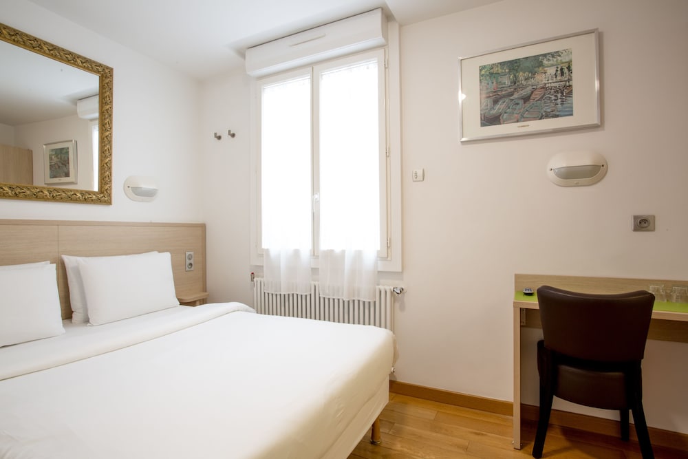 Hotel Darcet Paris 10/37