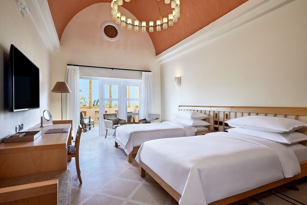 Superior, Twin Beds