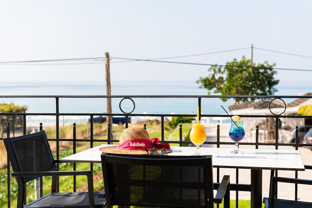 Thomatos Apartments Lourdas Beach 21/50