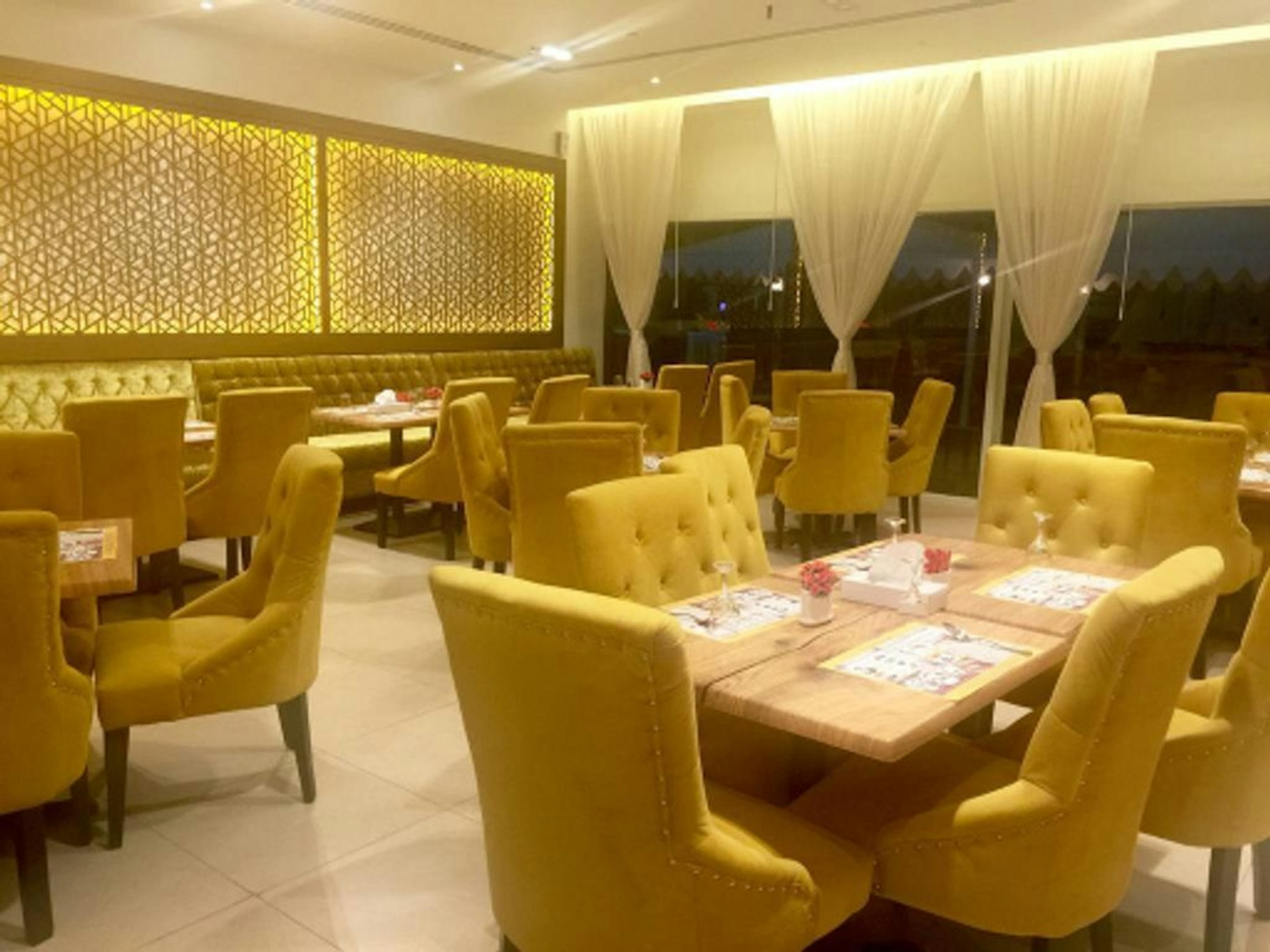 restaurant cafeteria