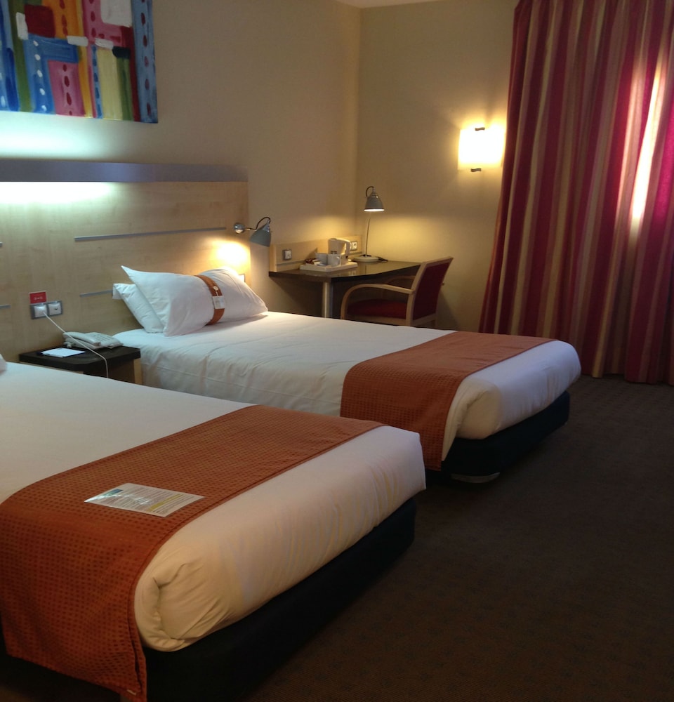 Holiday Inn Express Valencia Bonaire 18/50