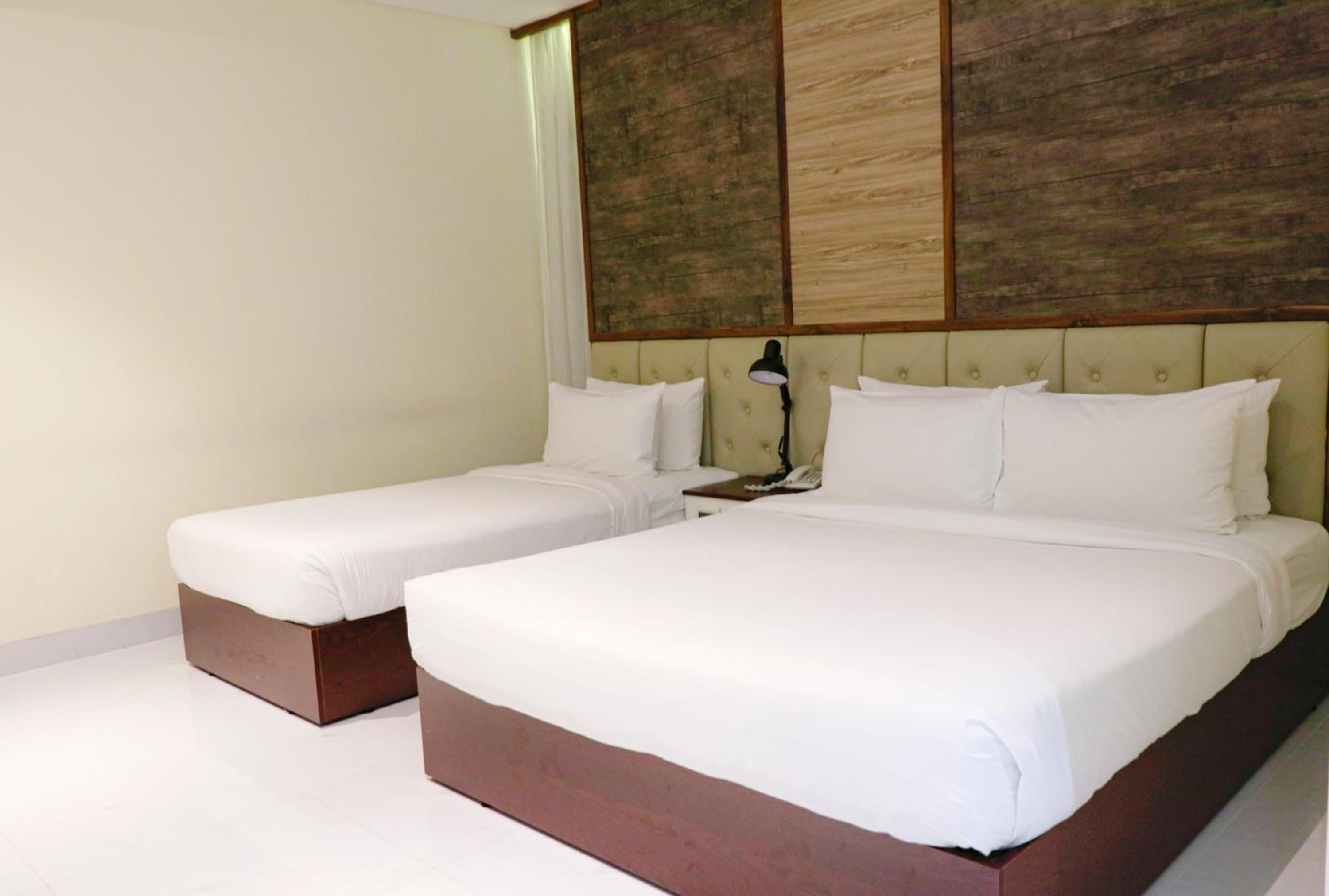 غرفة قياسية ثلاثية، LCS Hotel & Apartment 2/10