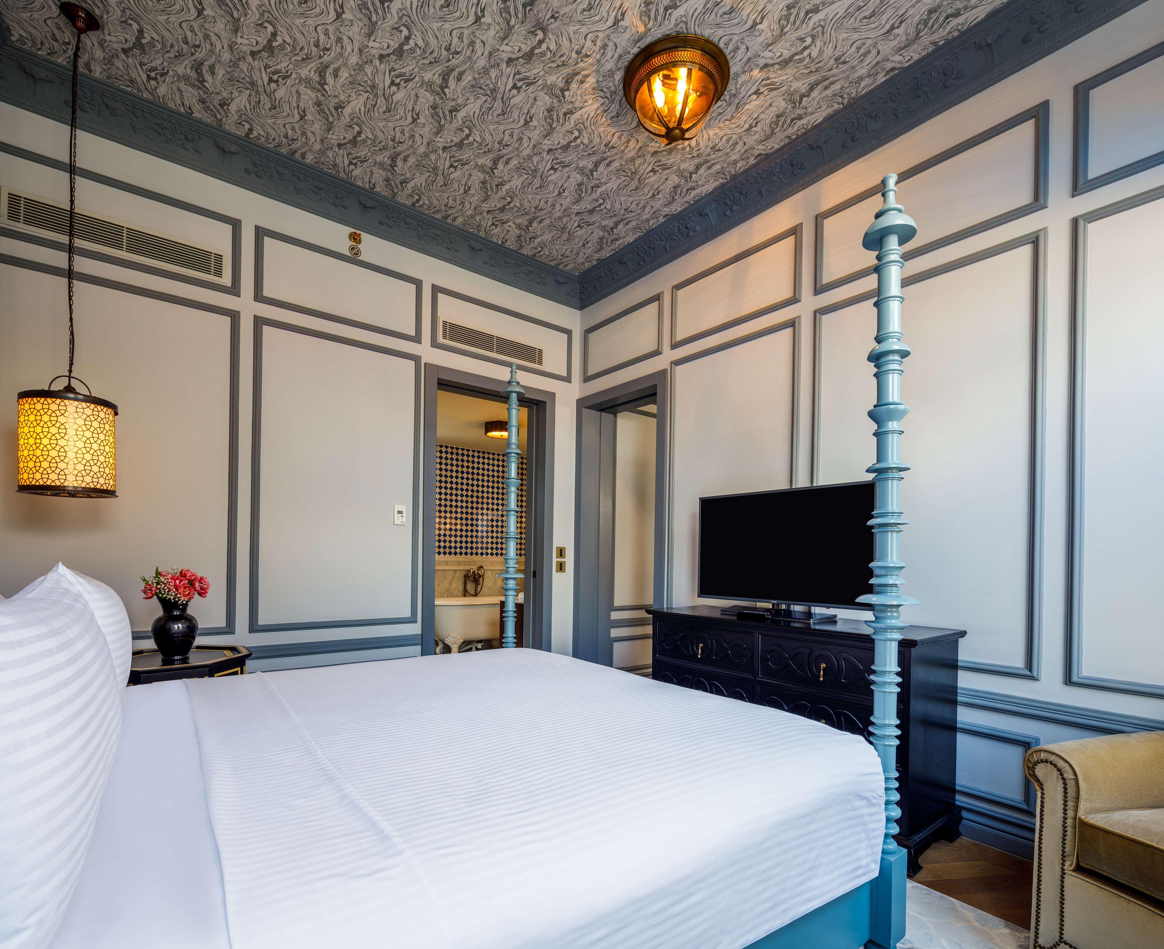 HAGIA SOFIA, SUITE
