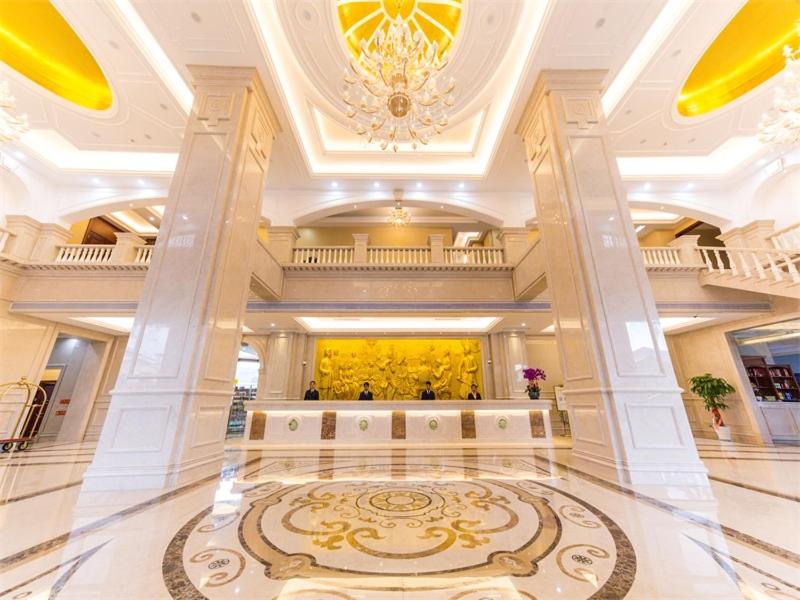 Vienna International Hotel (Shanghai Hongqiao National Exhibition and Convention Center) 4/19