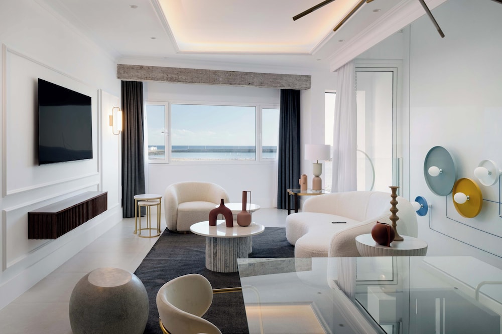 Blue Marina Suites 15/43