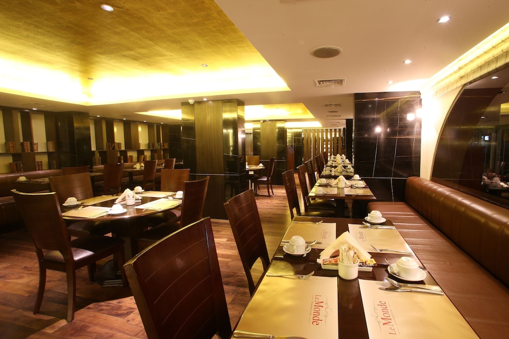 Lancaster Hotel Raouche 50/68