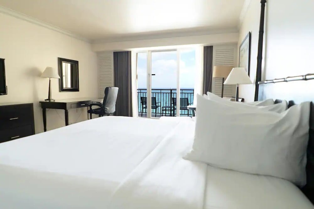 LUXURY, STUDIO, KING BED, OCEAN VIEW, KITCHENETTE