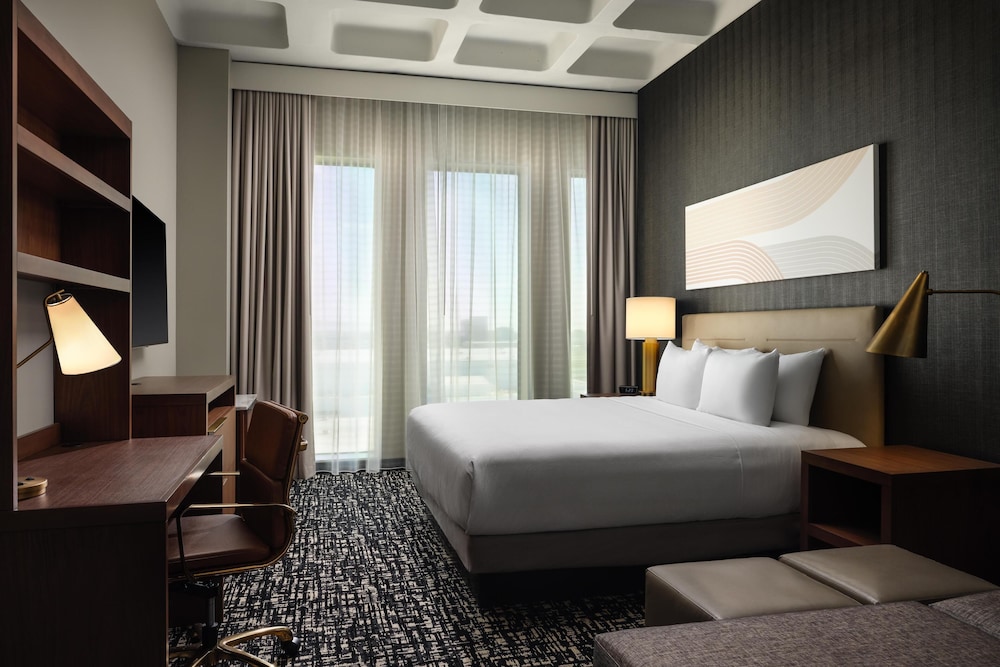 Hyatt House LAX - Century Blvd 12/50