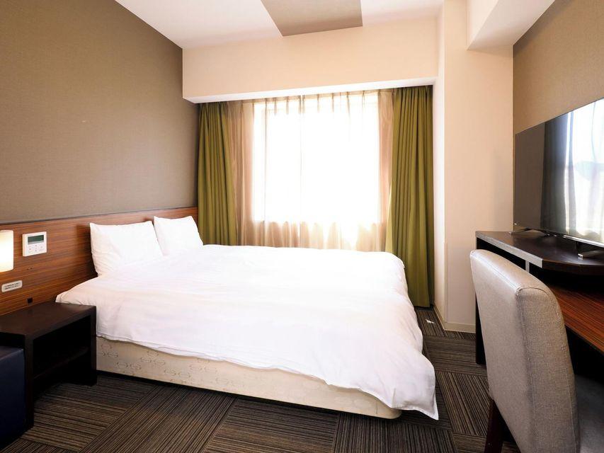 Superior, Queen Bed, No Cleaning Services, Smoking