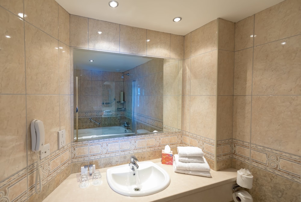 Brook Lodge Boutique Hotel 30/70