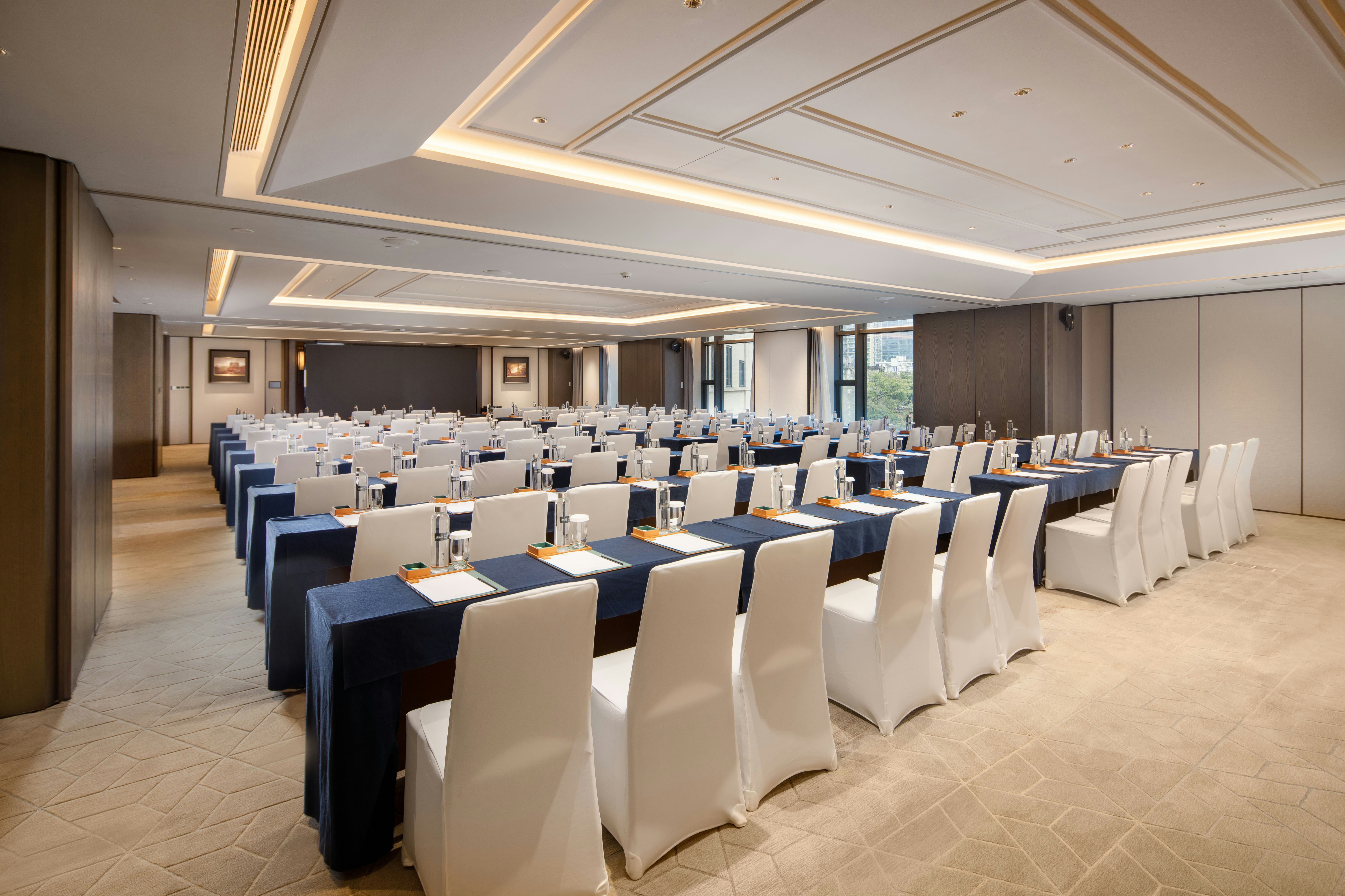 Yuexiu Hotel Guangzhou, Curio Collection by Hilton 27/30