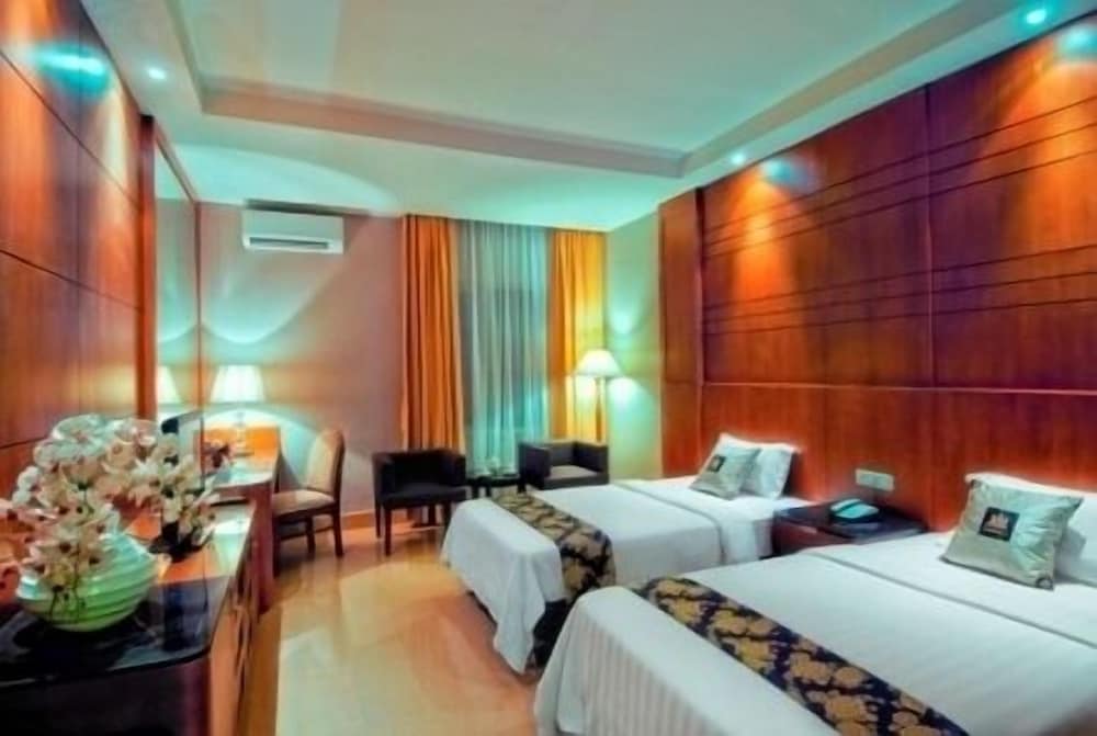 Grand Sakura Hotel 16/41