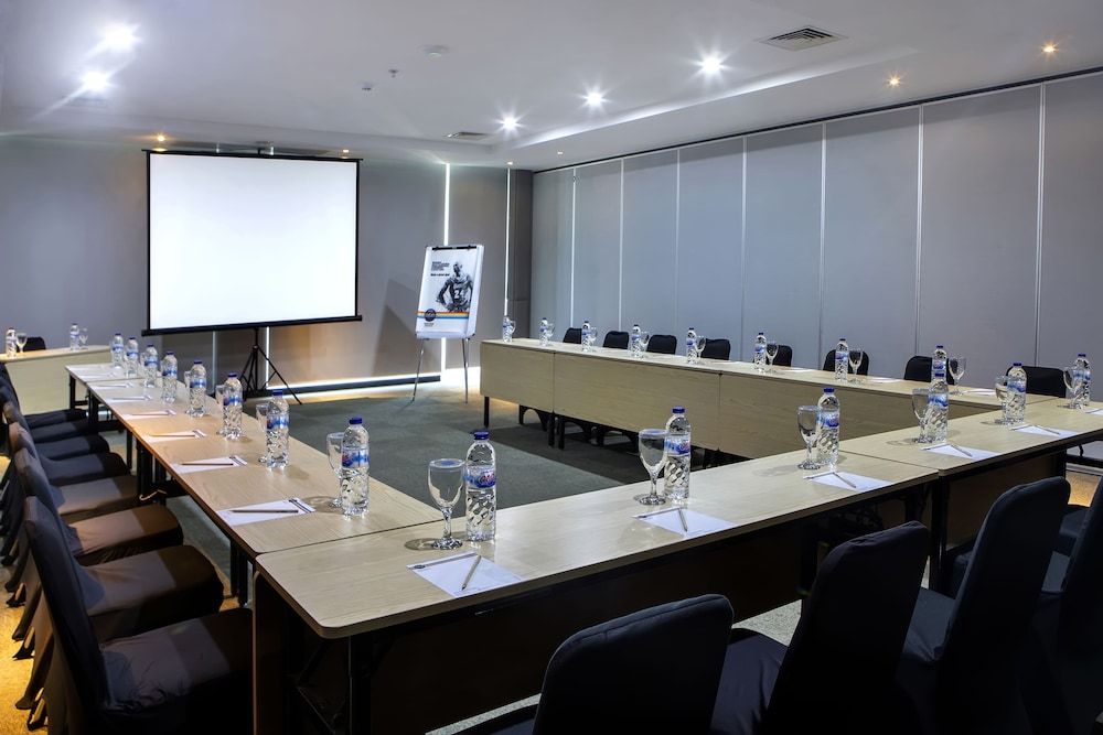Hotel Dafam Pacific Caesar Surabaya 43/44